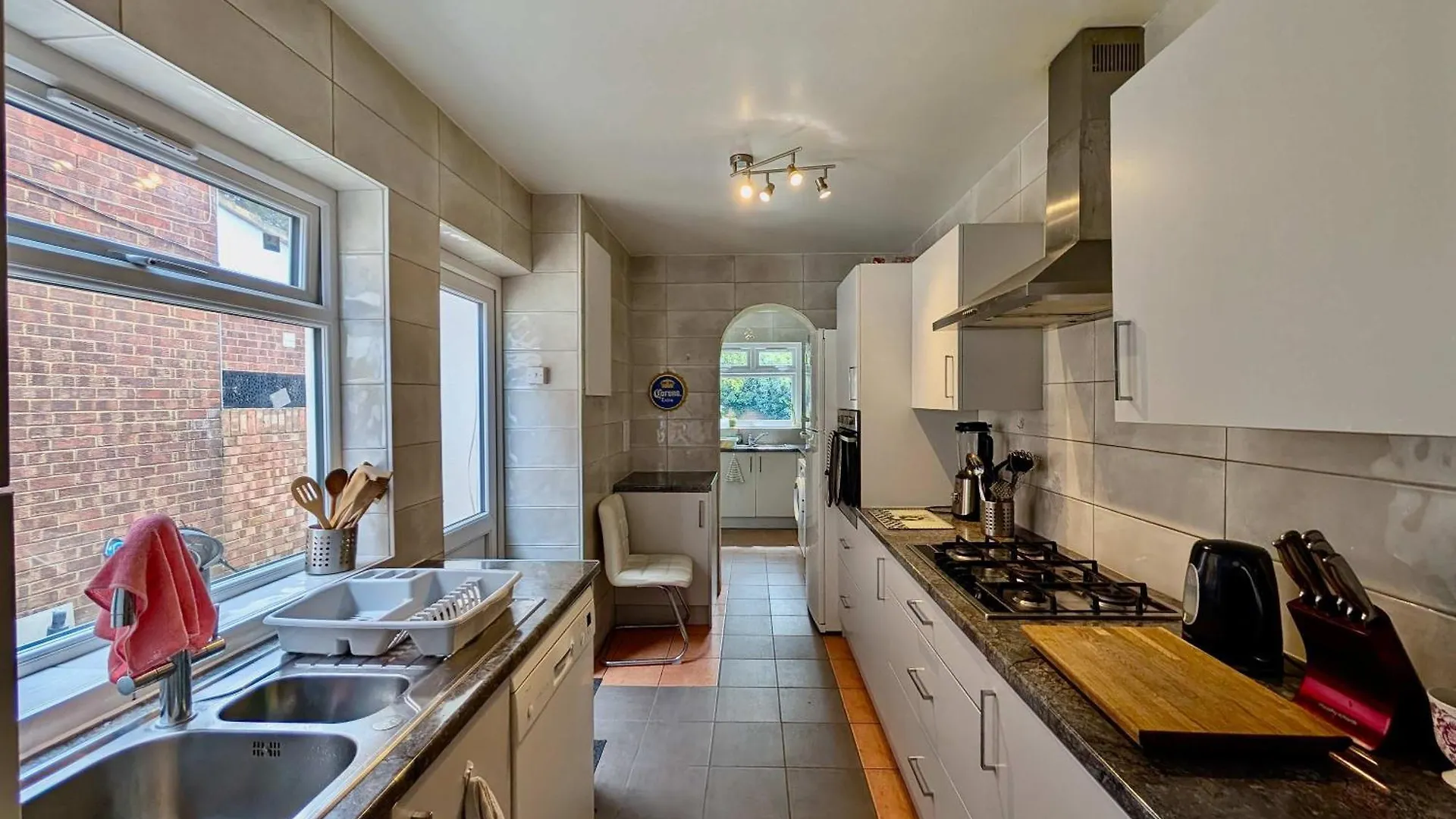 Spacious House With Amazing Backyard And Parking Hounslow Holiday home