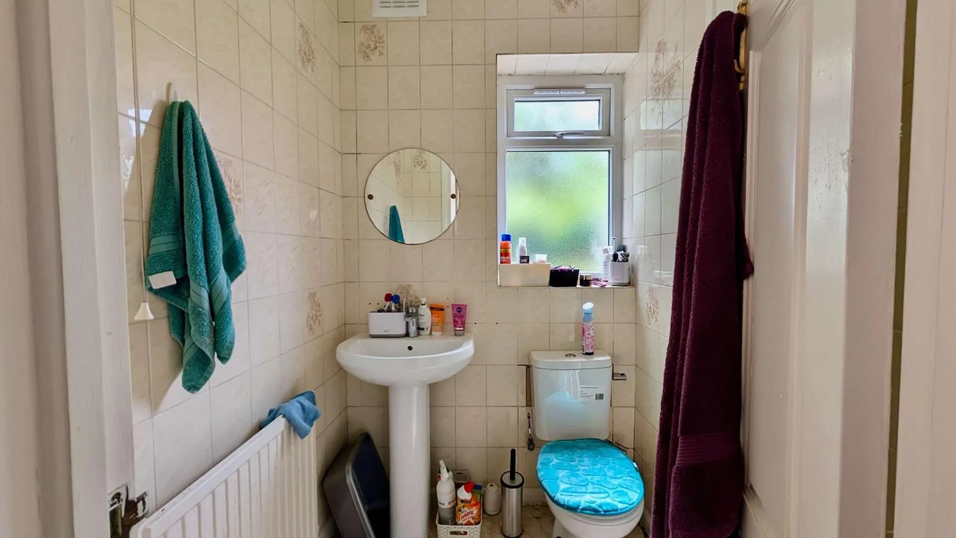 Spacious House With Amazing Backyard And Parking Hounslow 0*,  United Kingdom