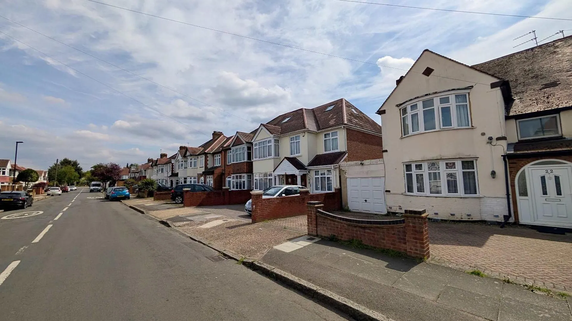 Spacious House With Amazing Backyard And Parking Hounslow 0*,