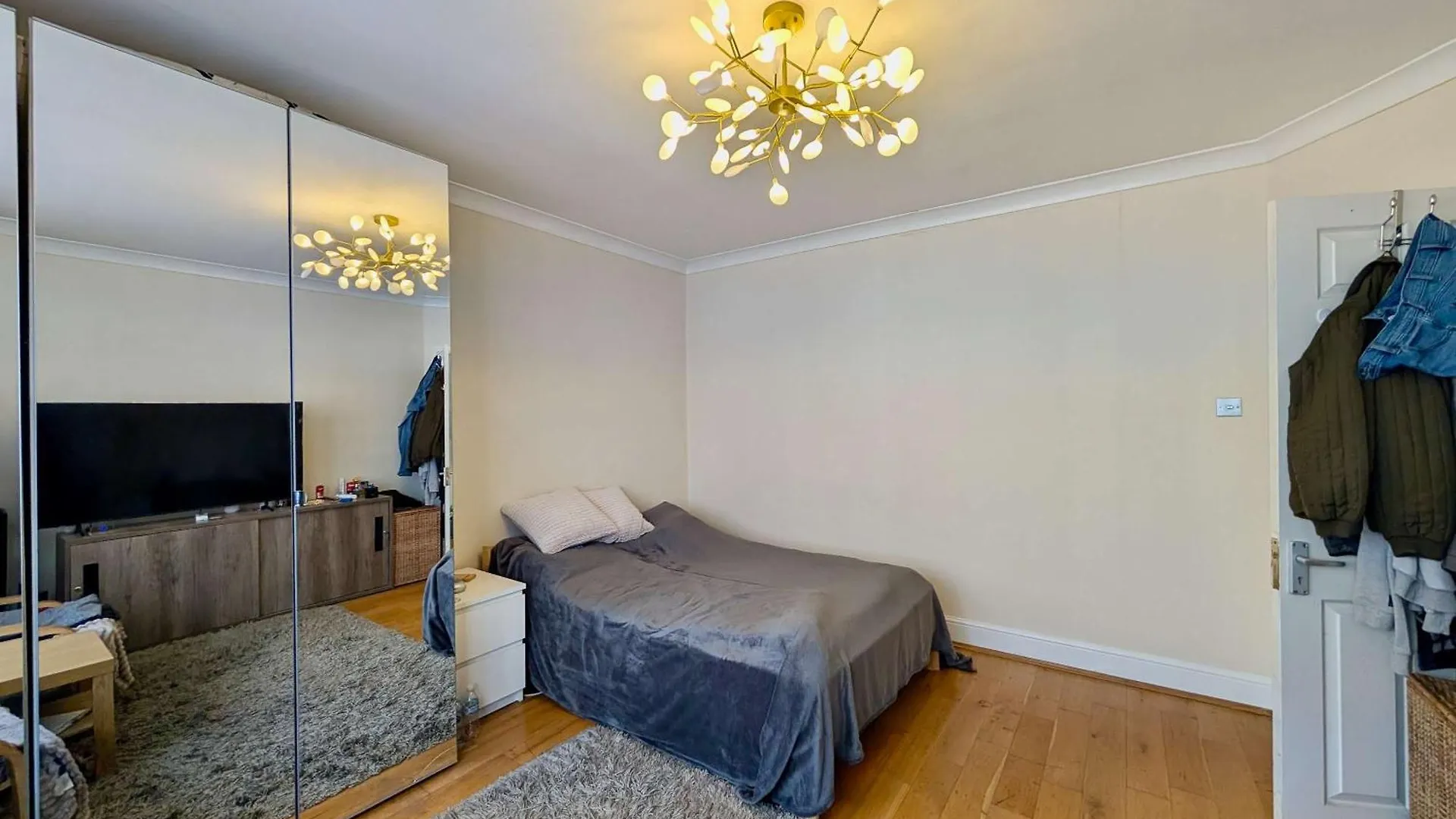 Holiday home Spacious House With Amazing Backyard And Parking Hounslow United Kingdom